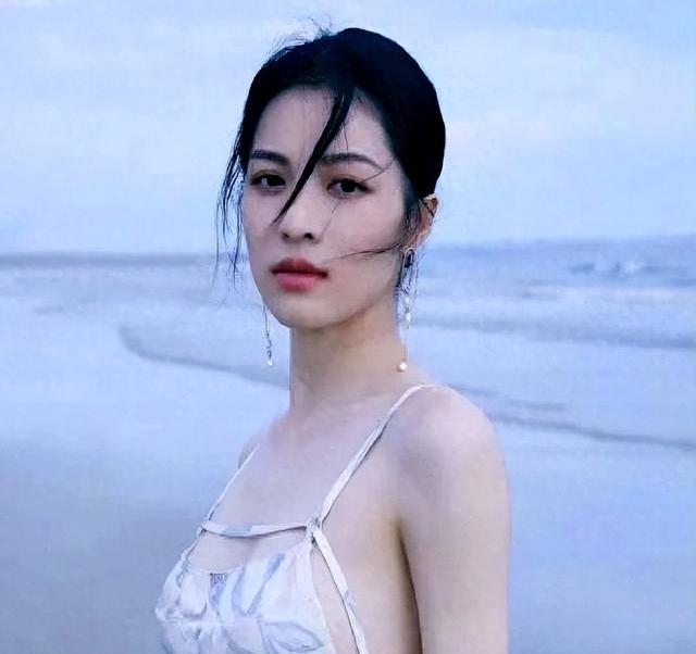 钟楚曦时尚写真